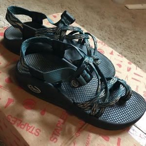 CHACOS! Barely worn!